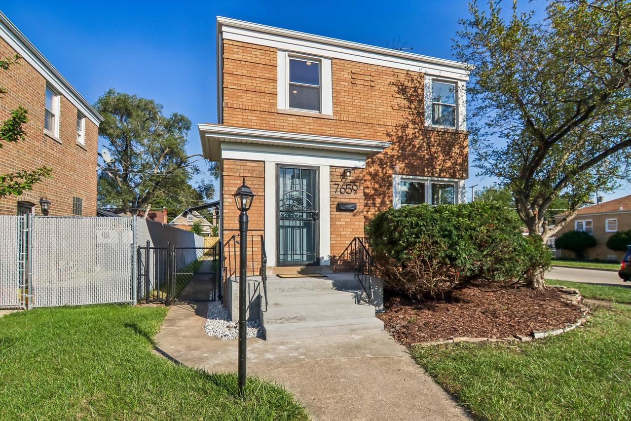 7659 S Hoyne Ave., Chicago, IL 60620