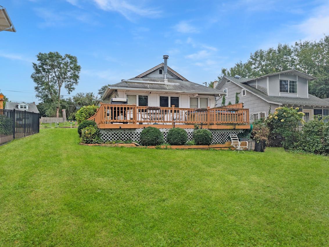 58 N Lake Ave., Fox Lake, IL 60020