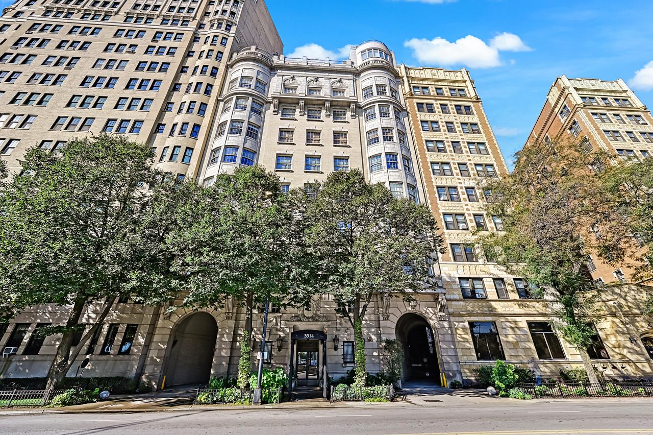 3314 N Lake Shore Dr. #9D, Chicago, IL 60657