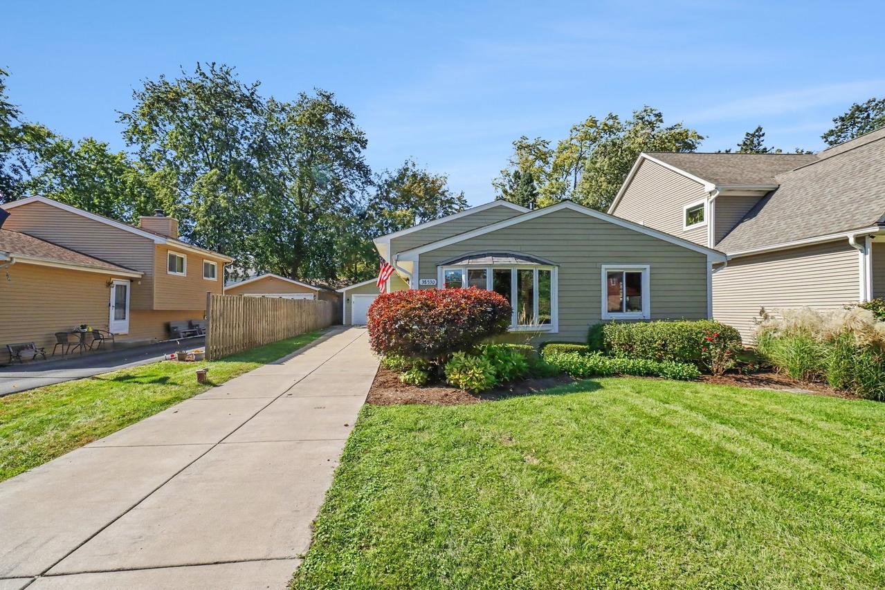 3S530 Melcher Ave., Warrenville, IL 60555