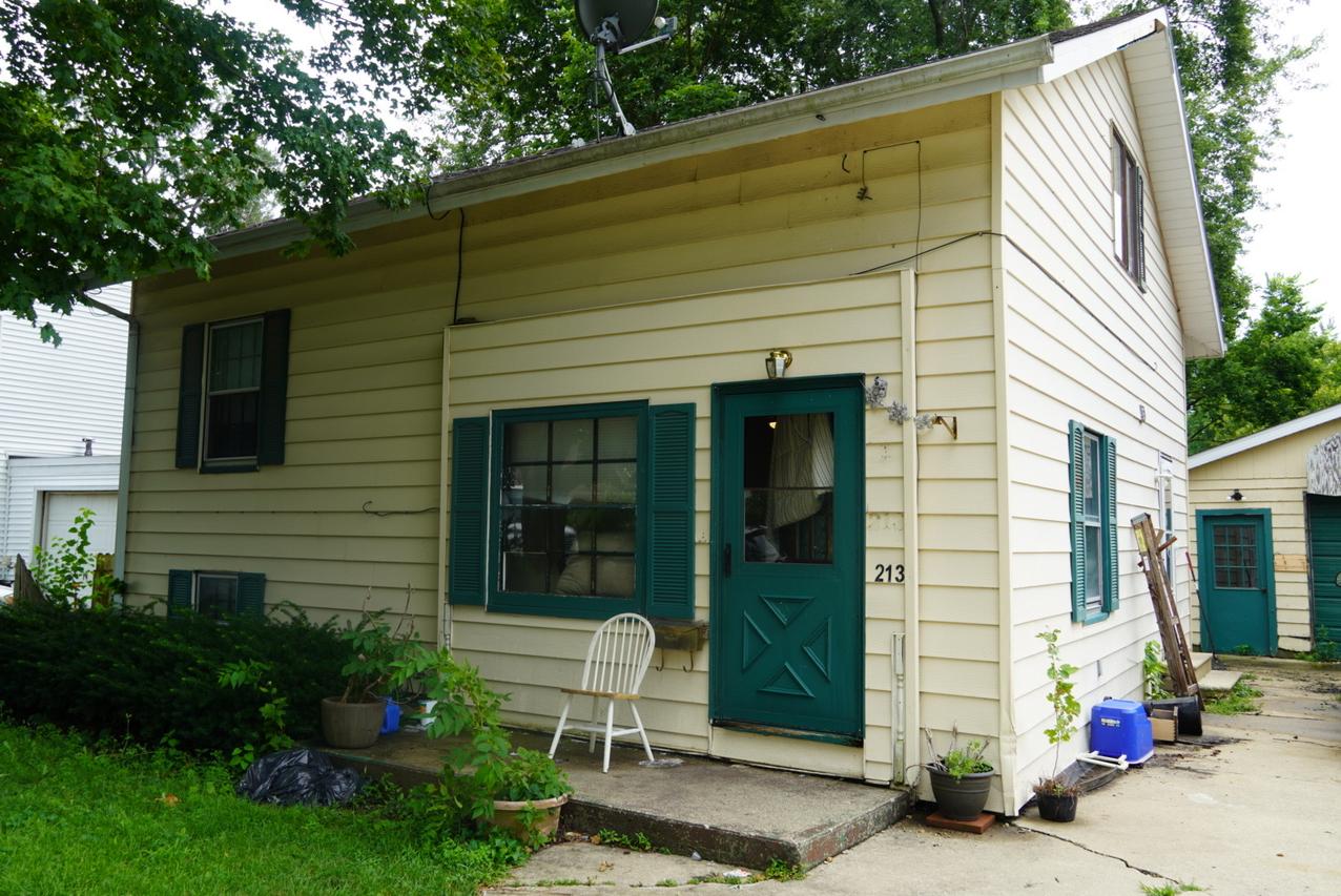 213 Linwood Ave., Ottawa, IL 61350