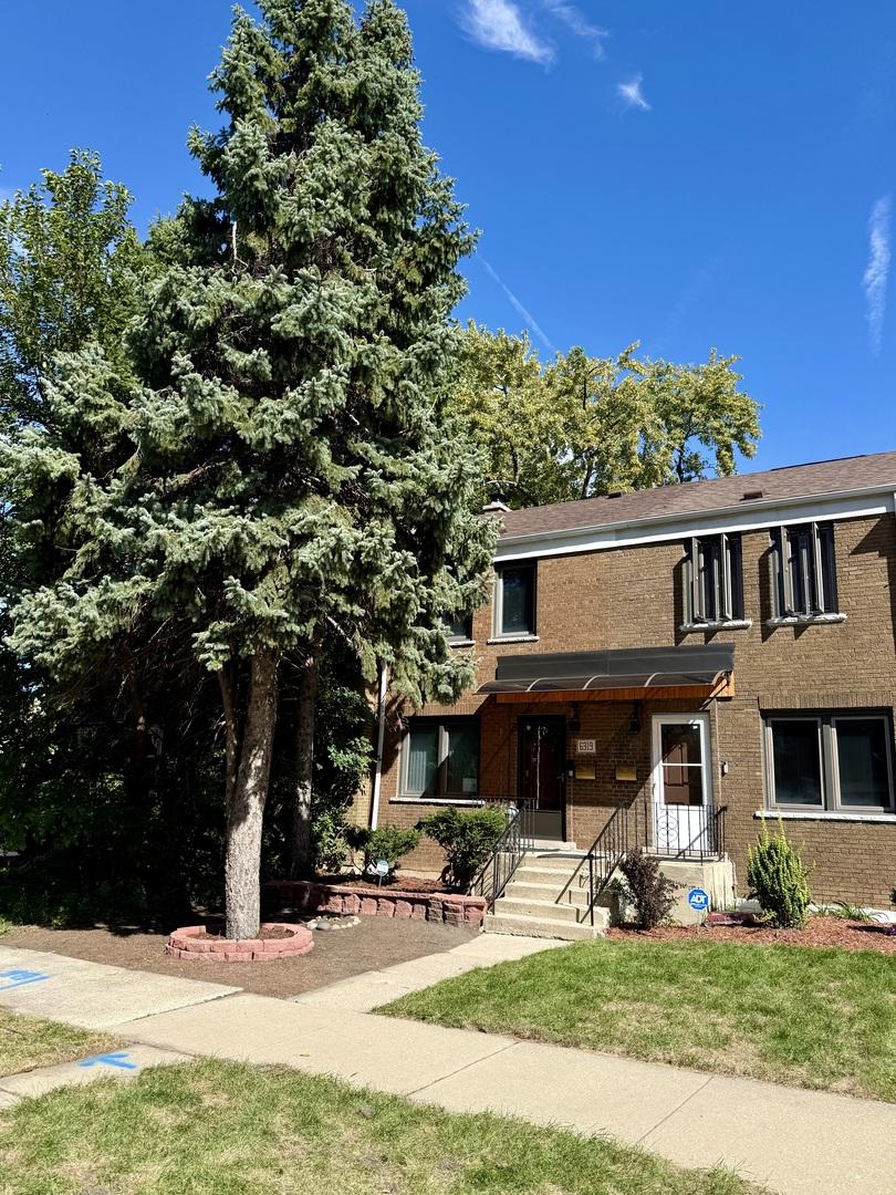6319 S Long Ave., Chicago, IL 60638
