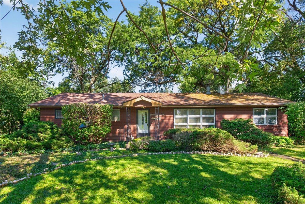 17W342 White Pine Rd., Bensenville, IL 60106