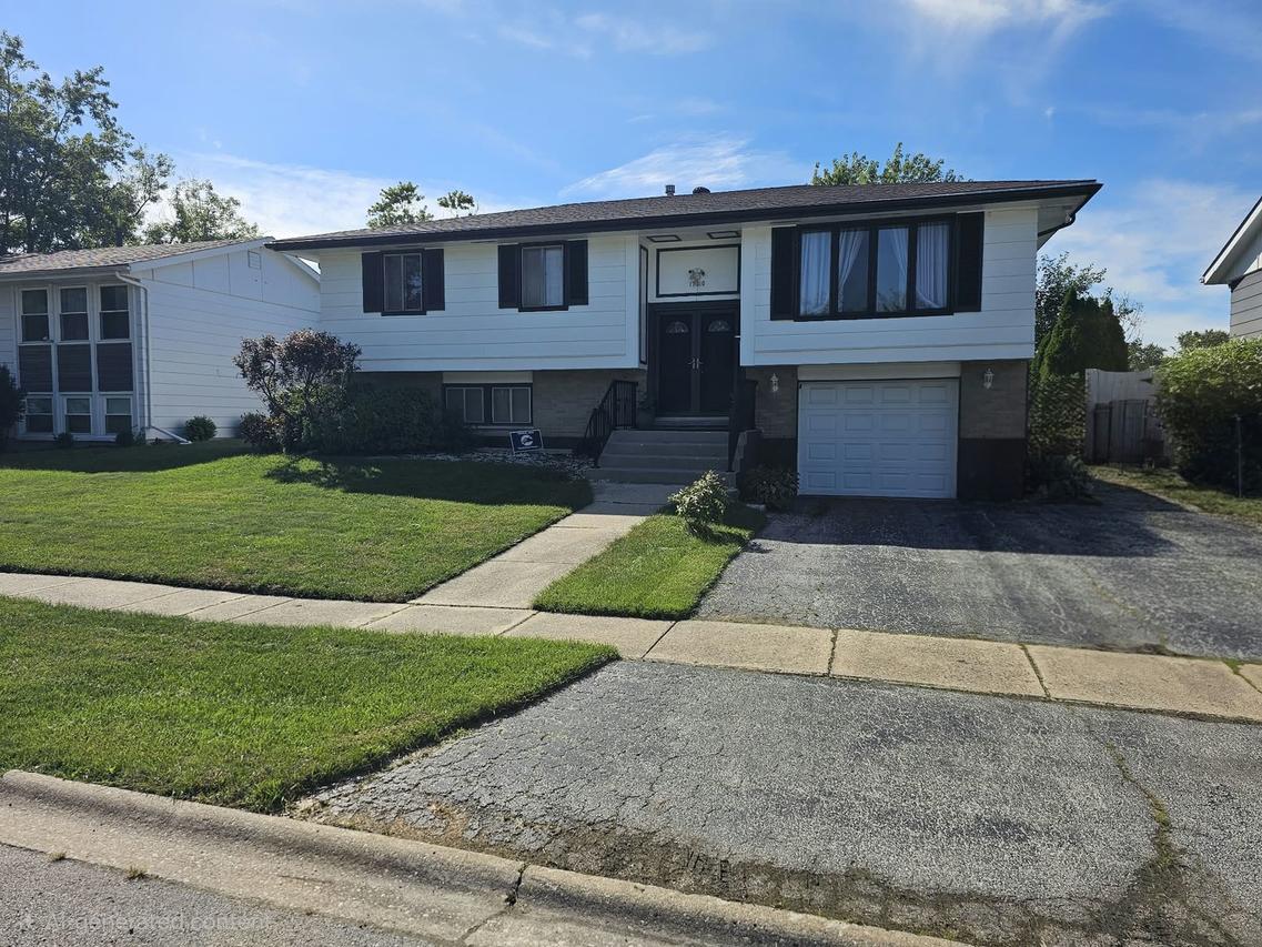17010 Elm Dr., Hazel Crest, IL 60429