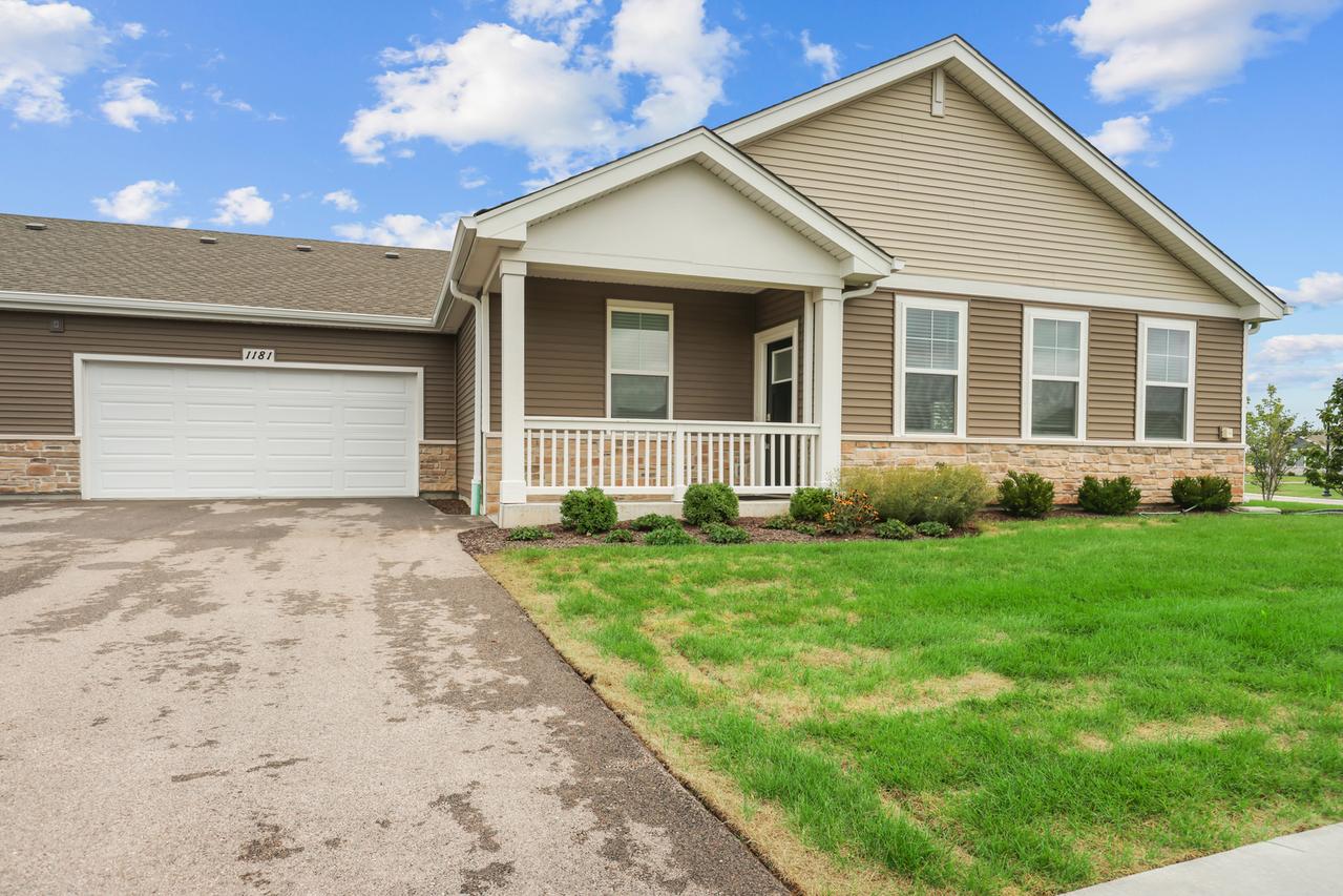 1181 Sonoma Ct., Pingree Grove, IL 60140