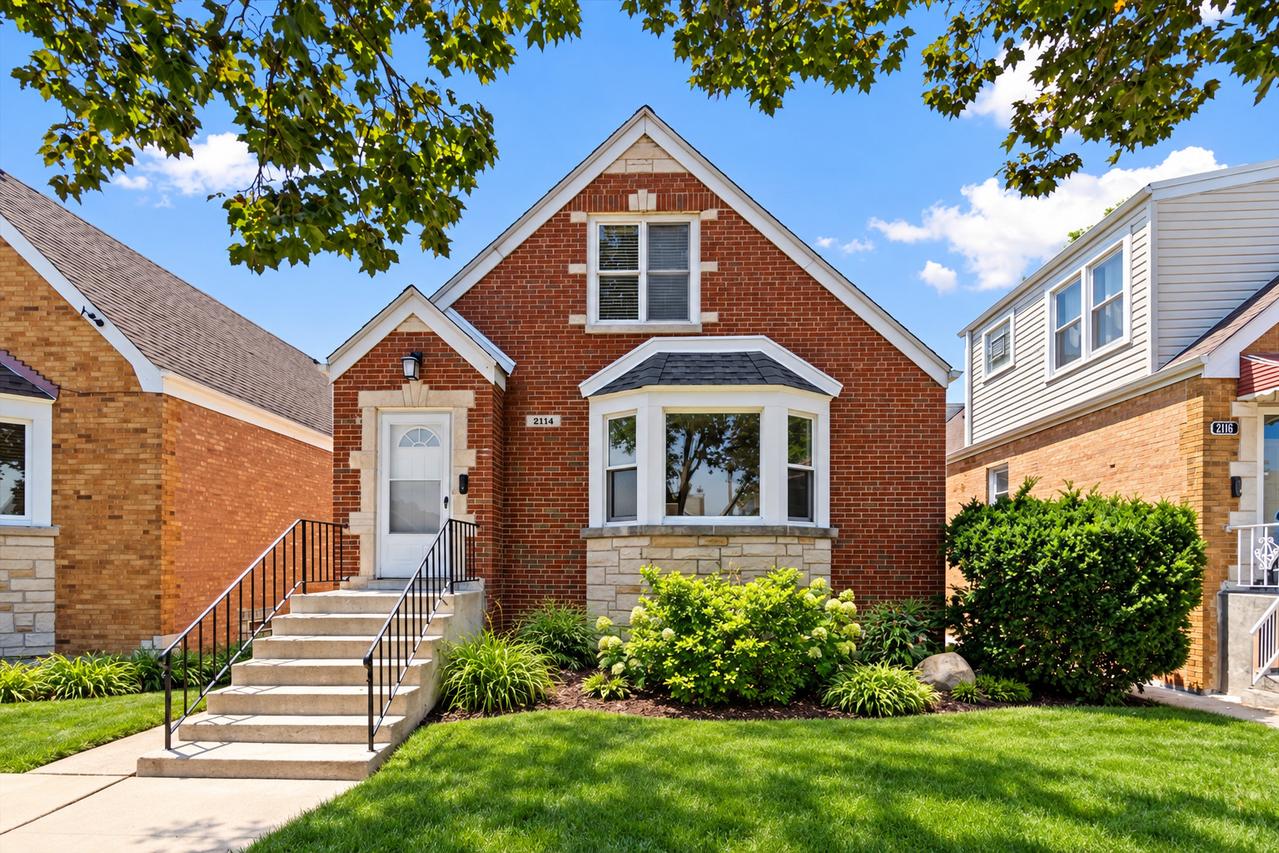 2114 N 74th Ave., Elmwood Park, IL 60707