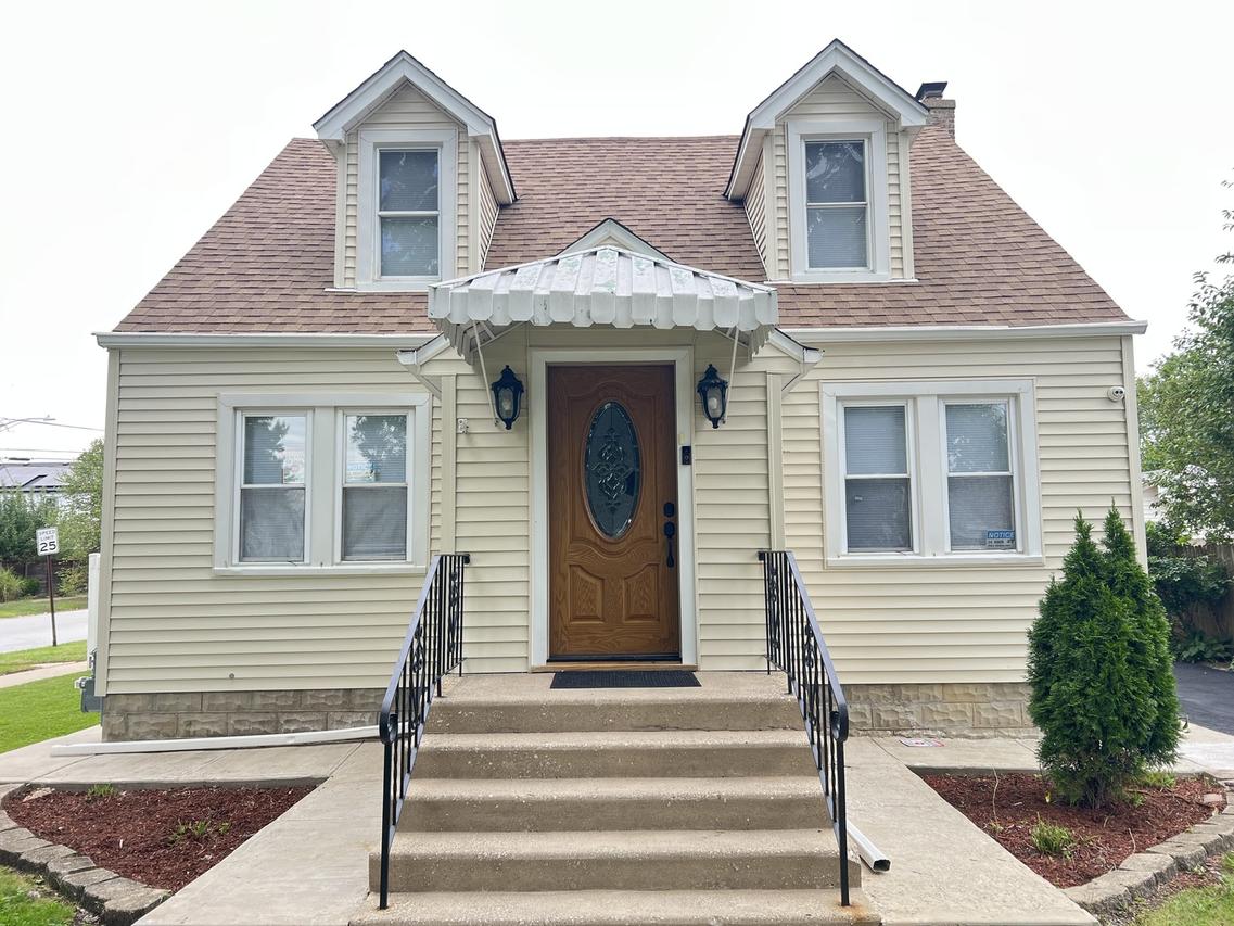 6848 W 96th St., Oak Lawn, IL 60453