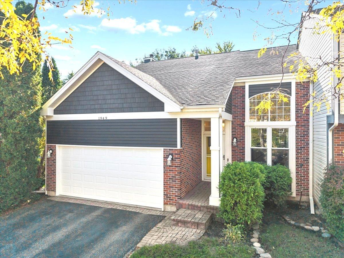1949 Barnhill Dr., Mundelein, IL 60060
