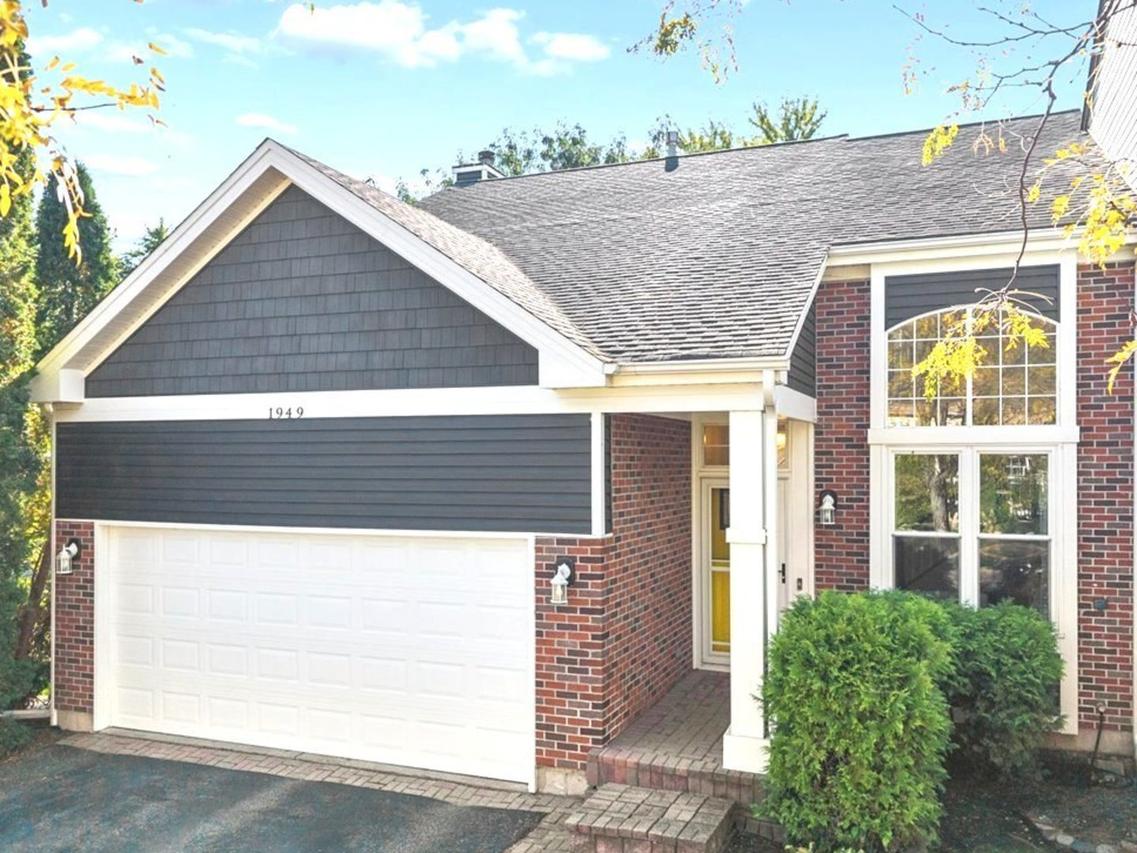 1949 Barnhill Dr., Mundelein, IL 60060