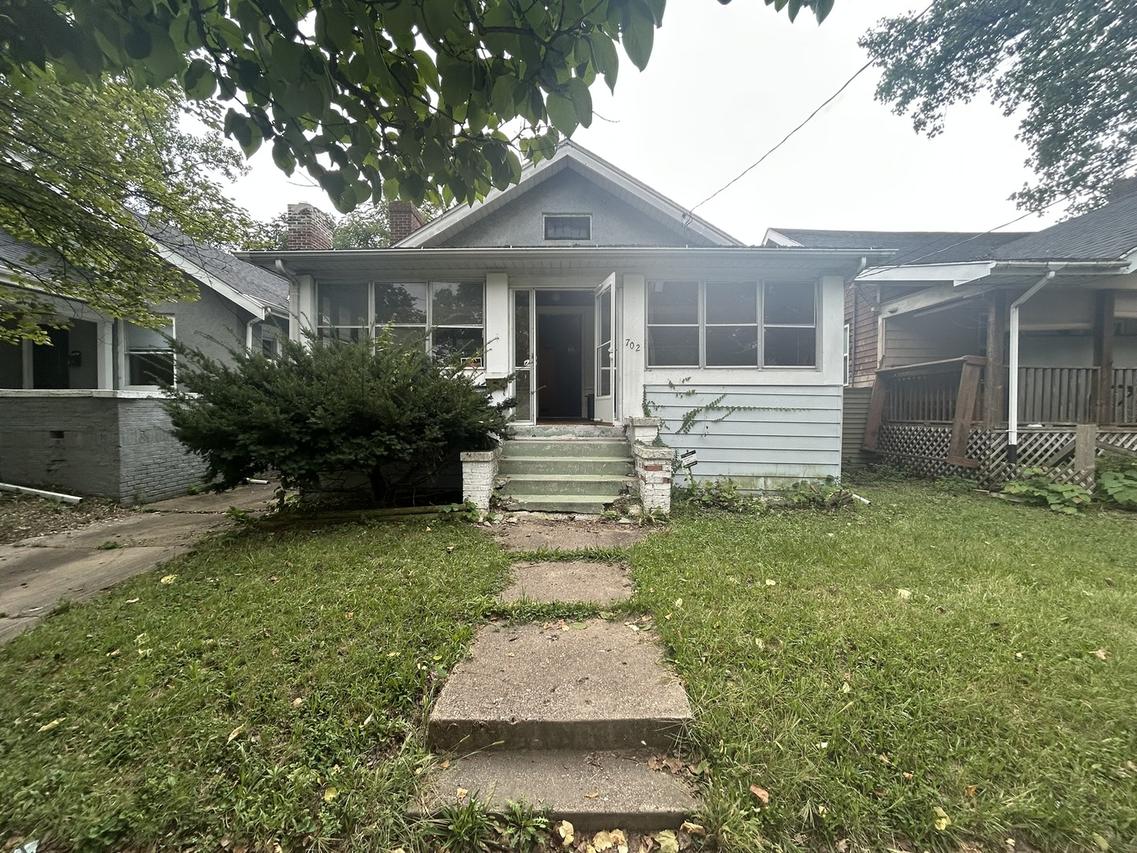 702 E Frye Ave., Peoria, IL 61603