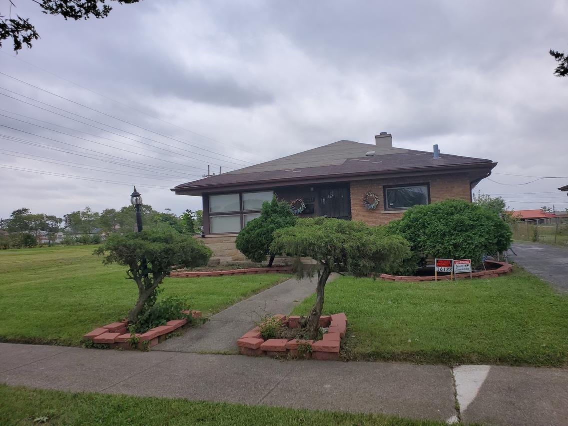 16123 Justine St., Markham, IL 60428