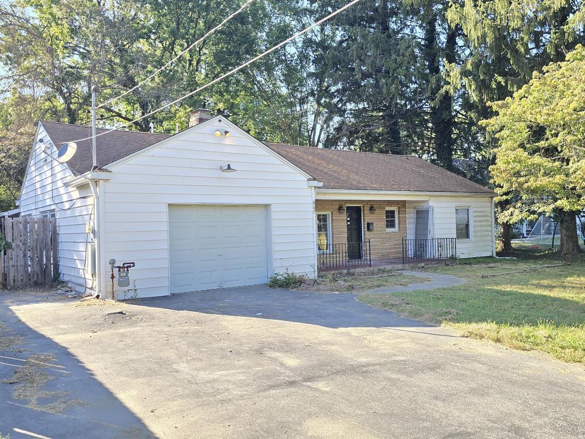 807 N Main St., Anna, IL 62906