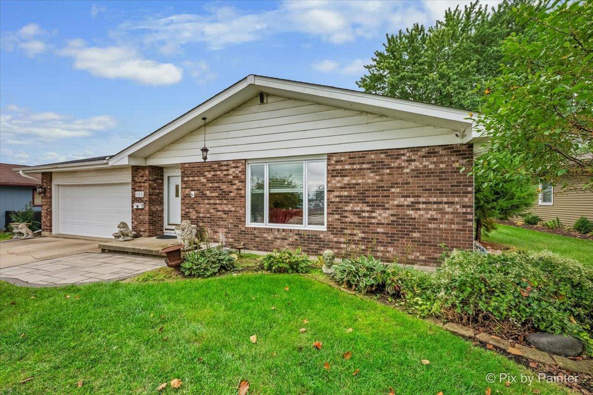 125 W Middle St., South Elgin, IL 60177