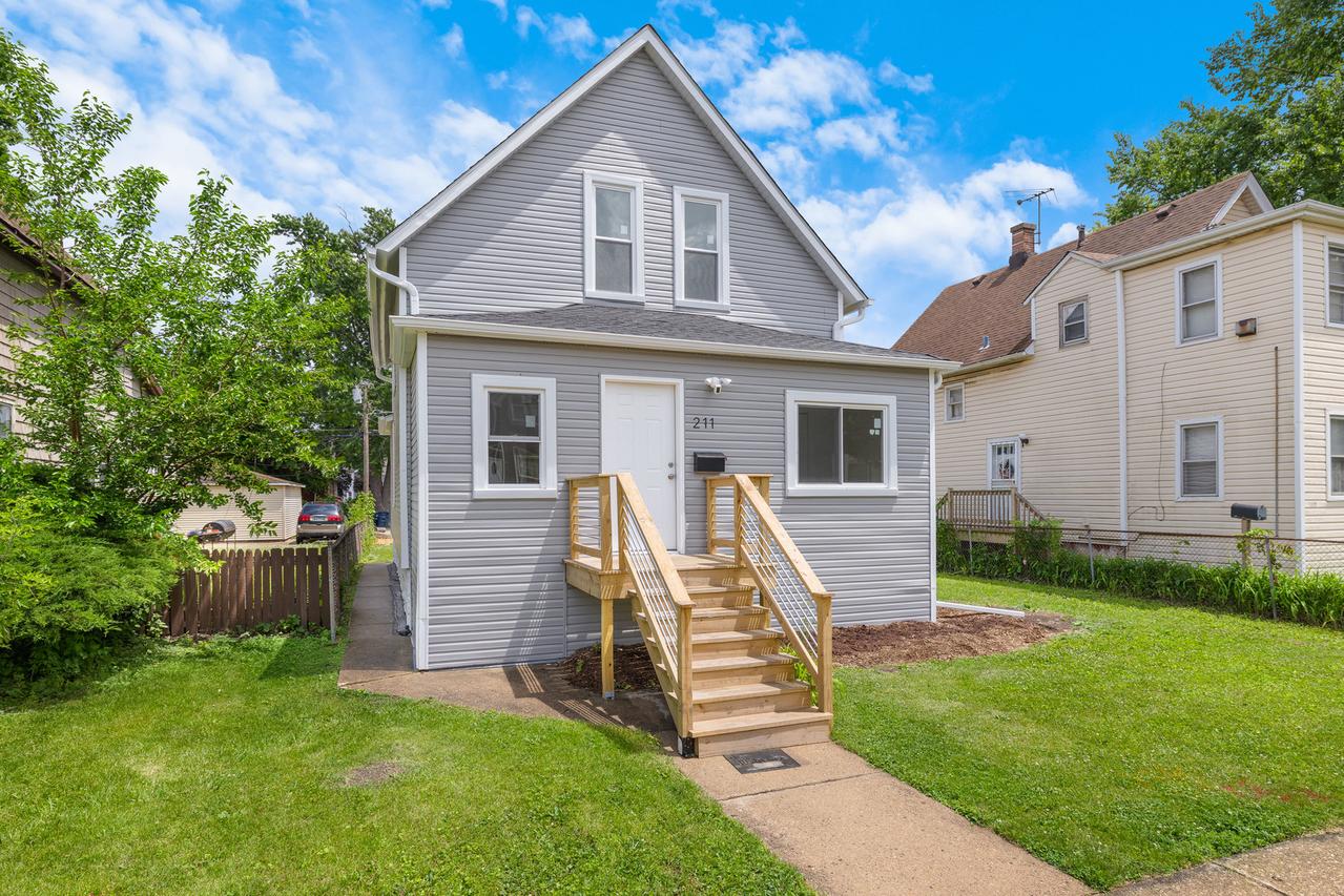211 S 9th Ave., Maywood, IL 60153