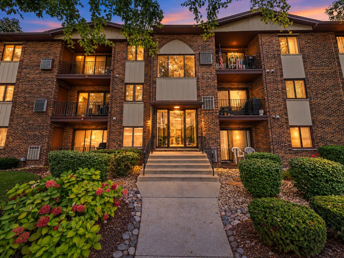 14033 S Laramie Ave. #420, Crestwood, IL 60445