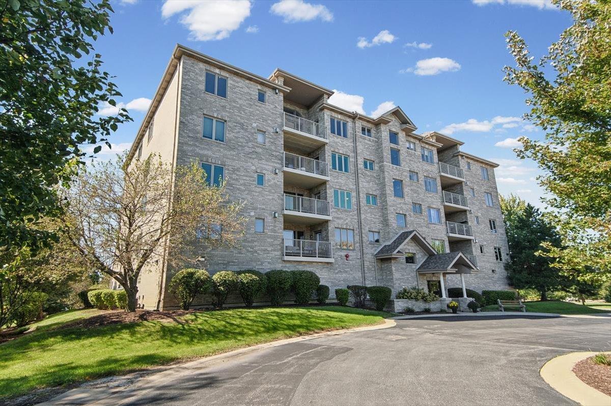 11131 Waters Edge Dr. #1B, Orland Park, IL 60467