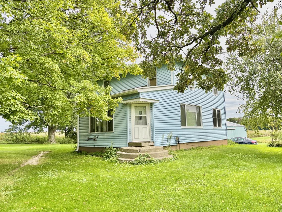 7575 Manchester Rd., Capron, IL 61012