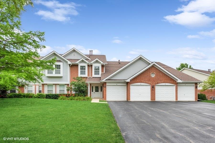 240 Ashbury Ln. #6, Roselle, IL 60172