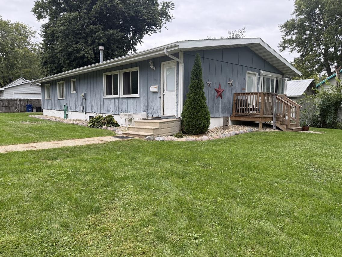 150 E Fremont St., Ottawa, IL 61350