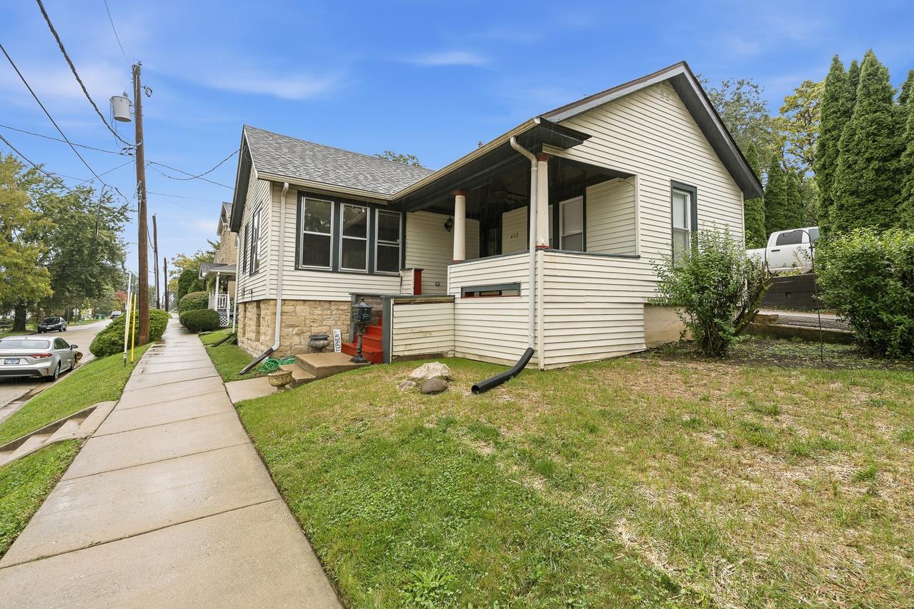 402 Porter St., Lemont, IL 60439