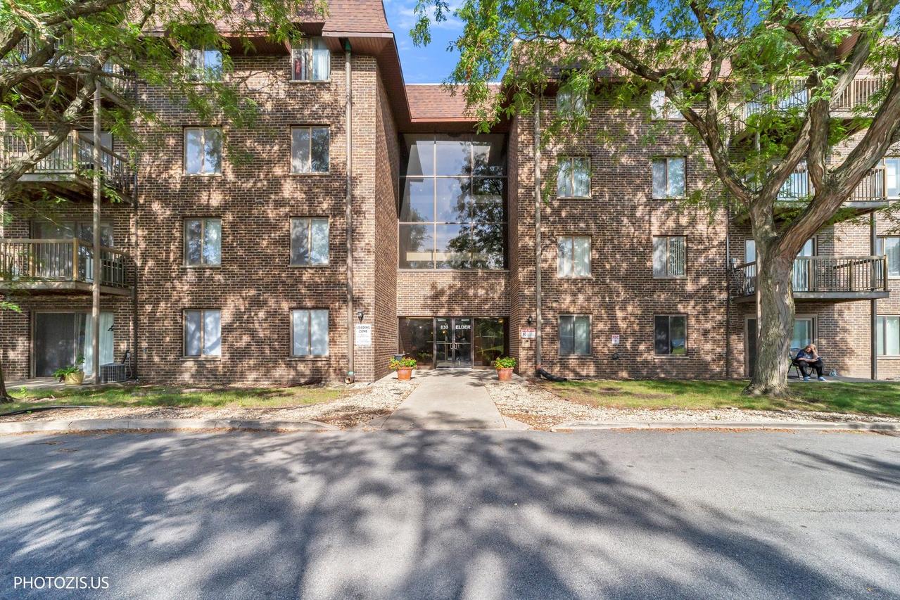 830 Elder Rd. #B413, Homewood, IL 60430
