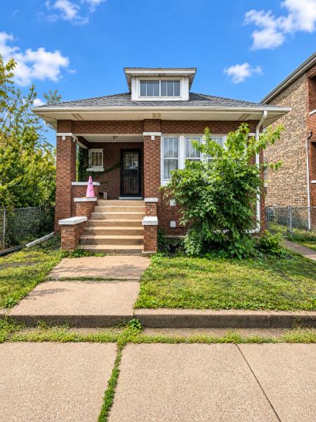 4127 S Francisco Ave., Chicago, IL 60632