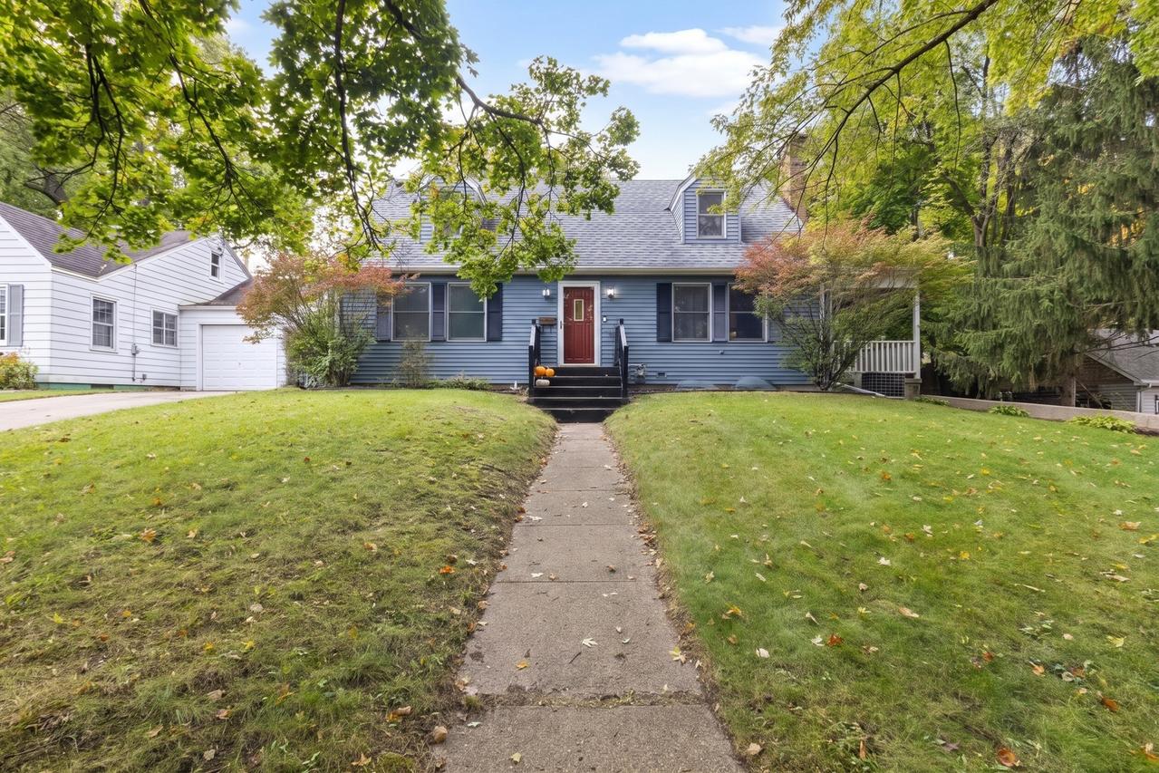 804 Roosevelt Rd., Woodstock, IL 60098