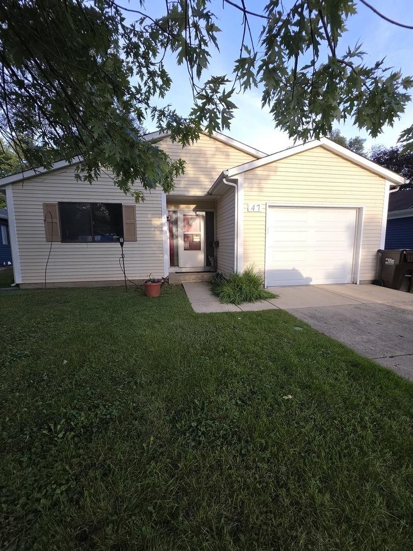47 Woodbine Dr., Crystal Lake, IL 60014
