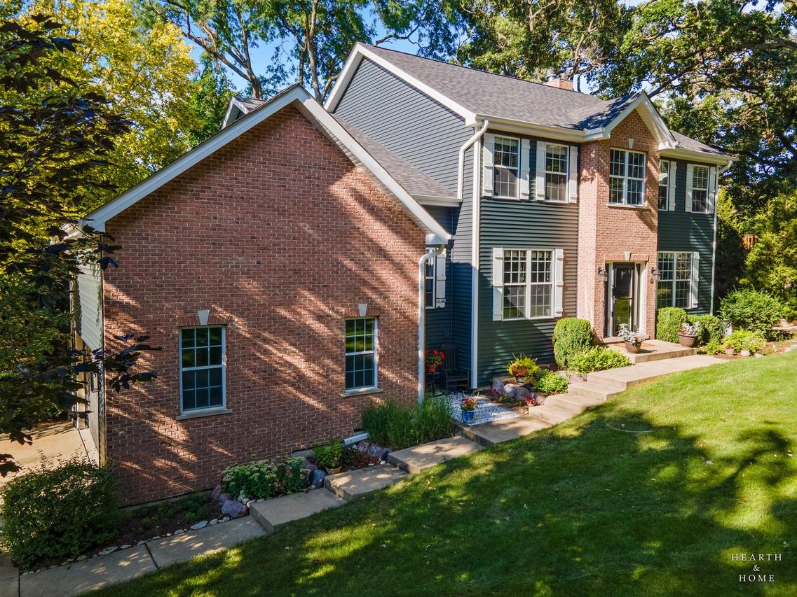 399 Asbury Ave., Fox River Grove, IL 60021