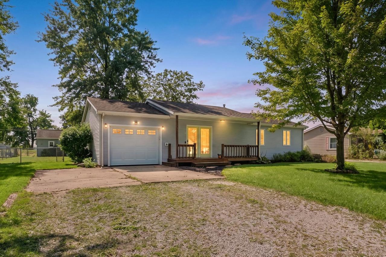 404 W Broadway St., Ogden, IL 61859