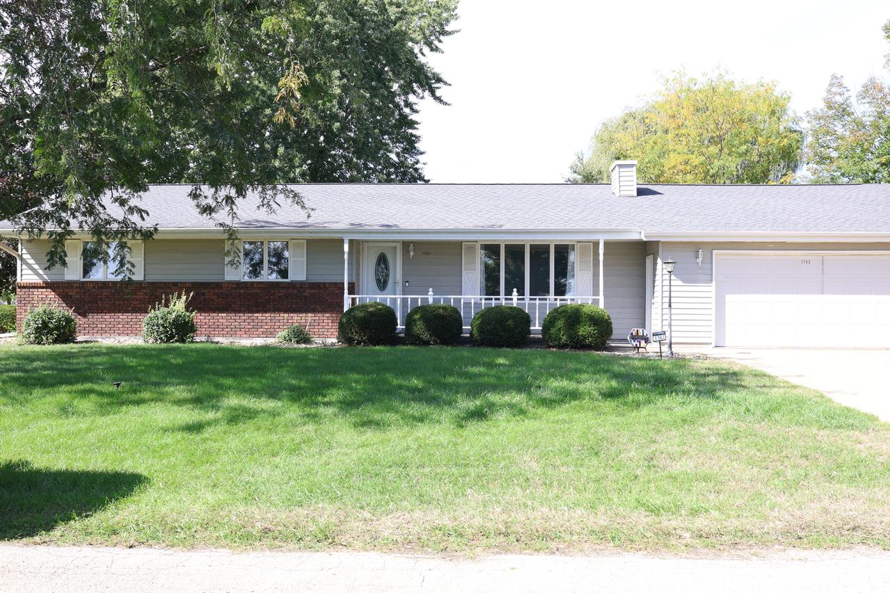 1743 Shutters St., Thomson, IL 61285