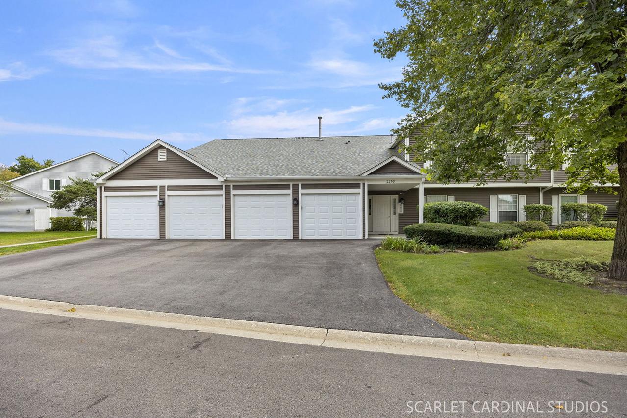 2260 Petworth Ct. #202D, Naperville, IL 60565