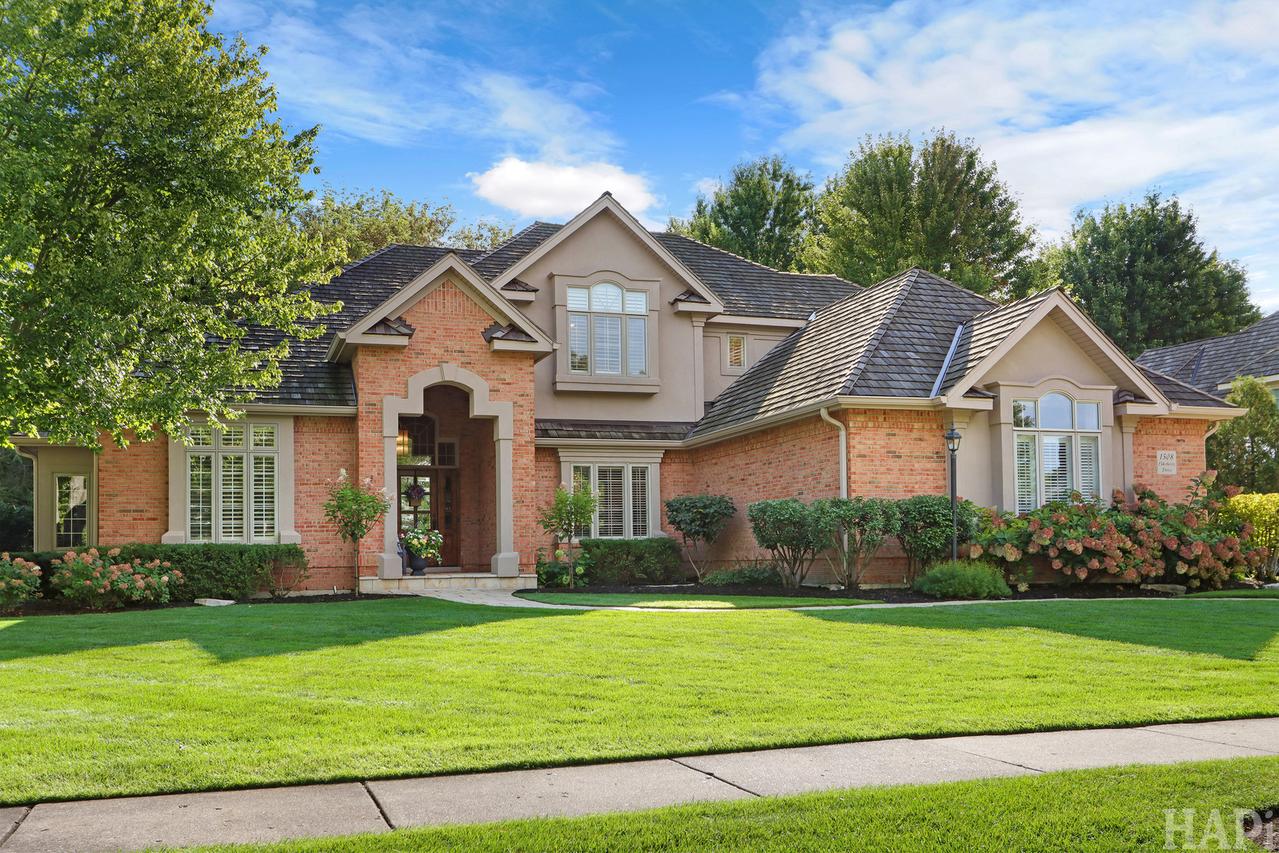 1508 Elderberry Dr., Libertyville, IL 60048