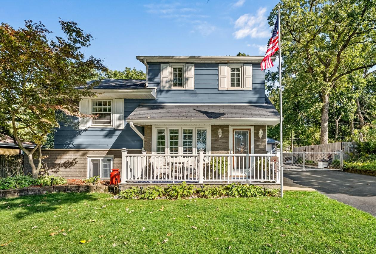 165 Forest Glen Rd., Wood Dale, IL 60191