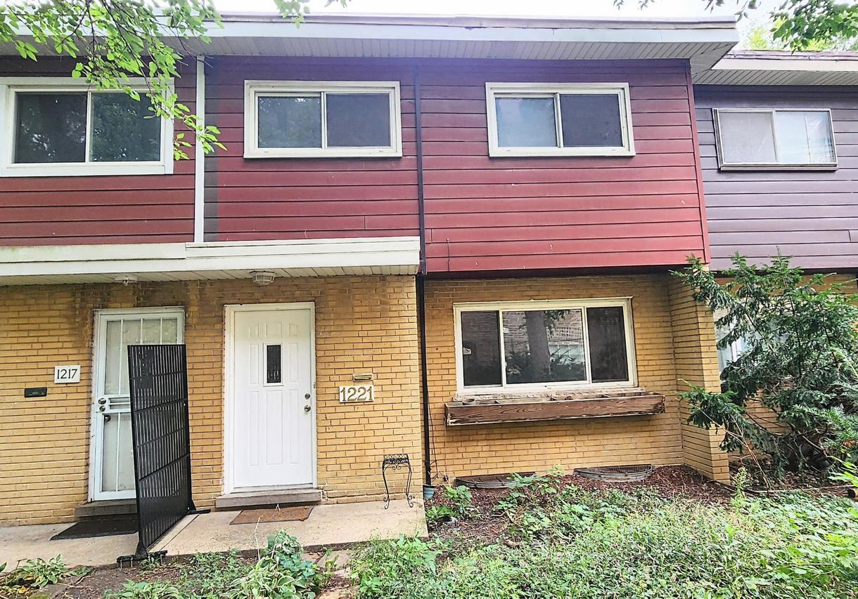 1221 Mulford St., Evanston, IL 60202