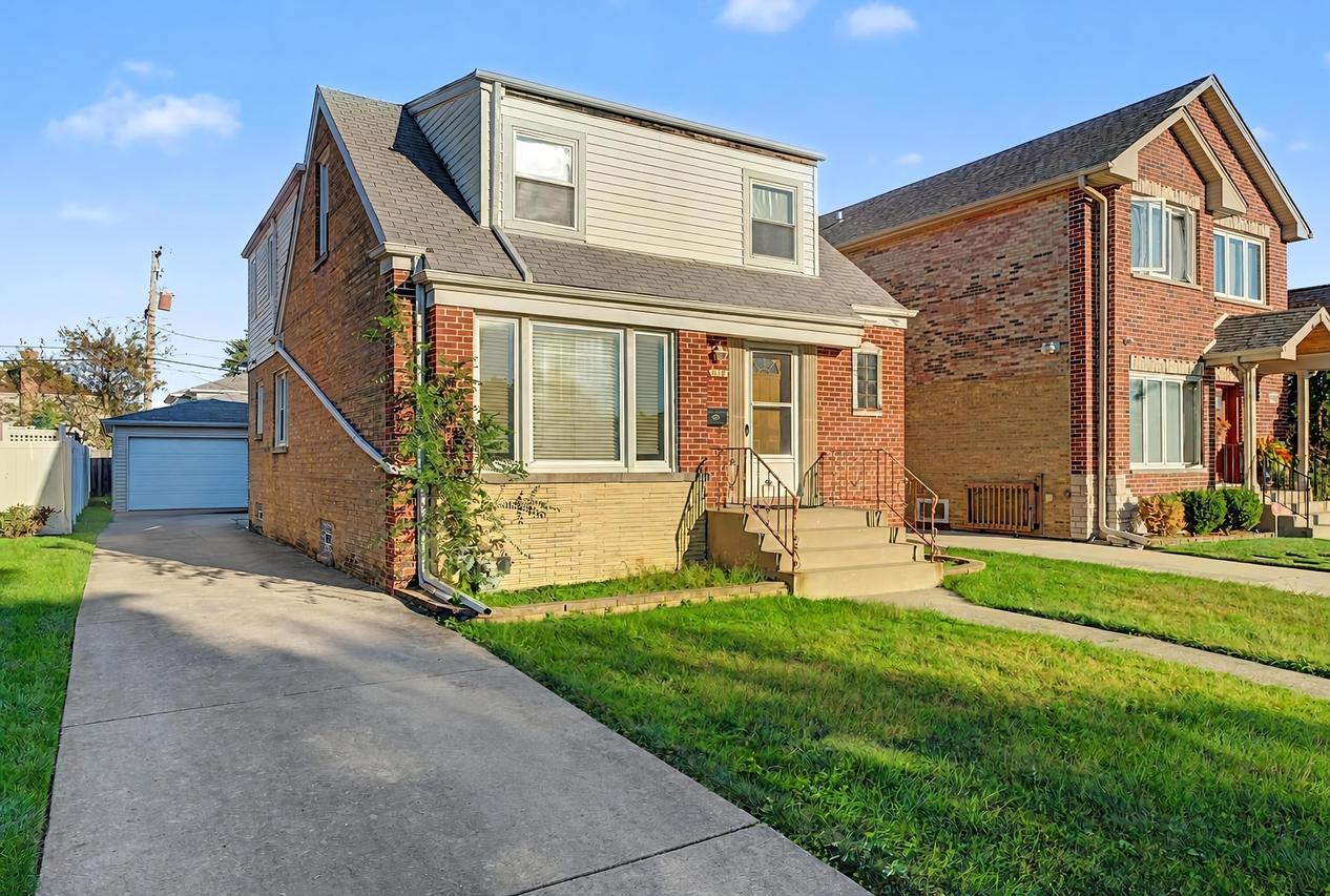 5137 N Oketo Ave., Harwood Heights, IL 60706