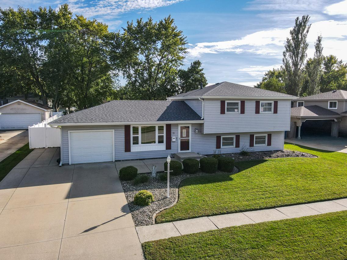 55 Emery Dr., Bourbonnais, IL 60914