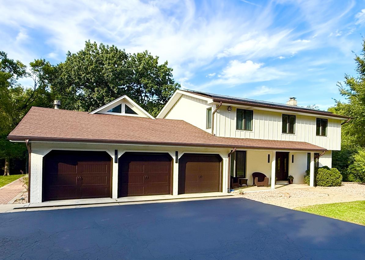 8714 W 123rd St., Palos Park, IL 60464
