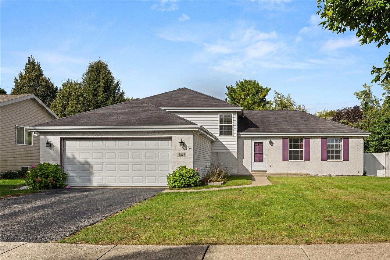1807 Larkspur Dr., Plainfield, IL 60586