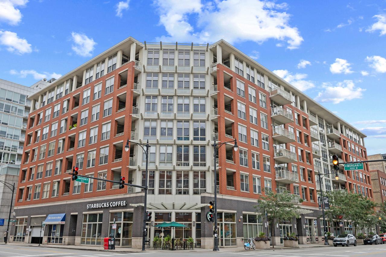 1001 W Madison St. #413, Chicago, IL 60607