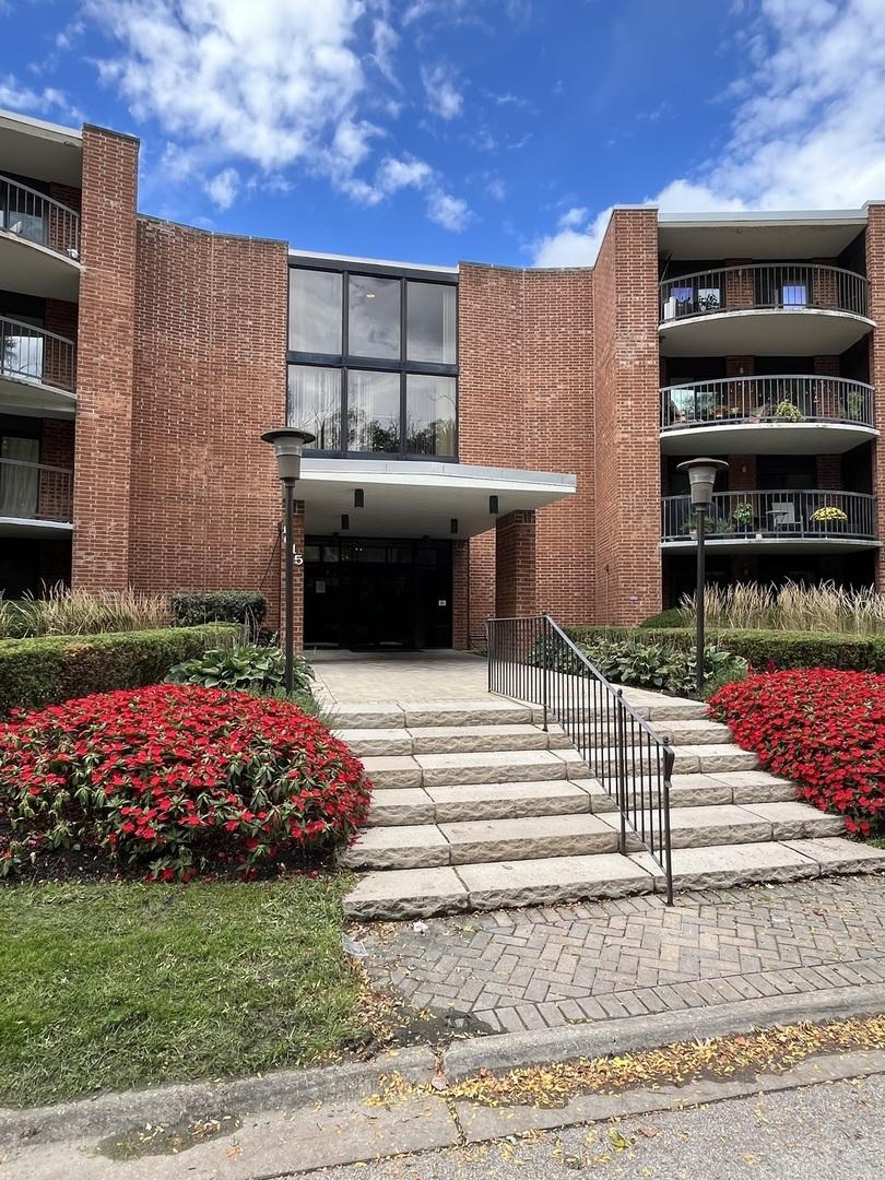1615 E Central Rd. #422-C, Arlington Heights, IL 60005