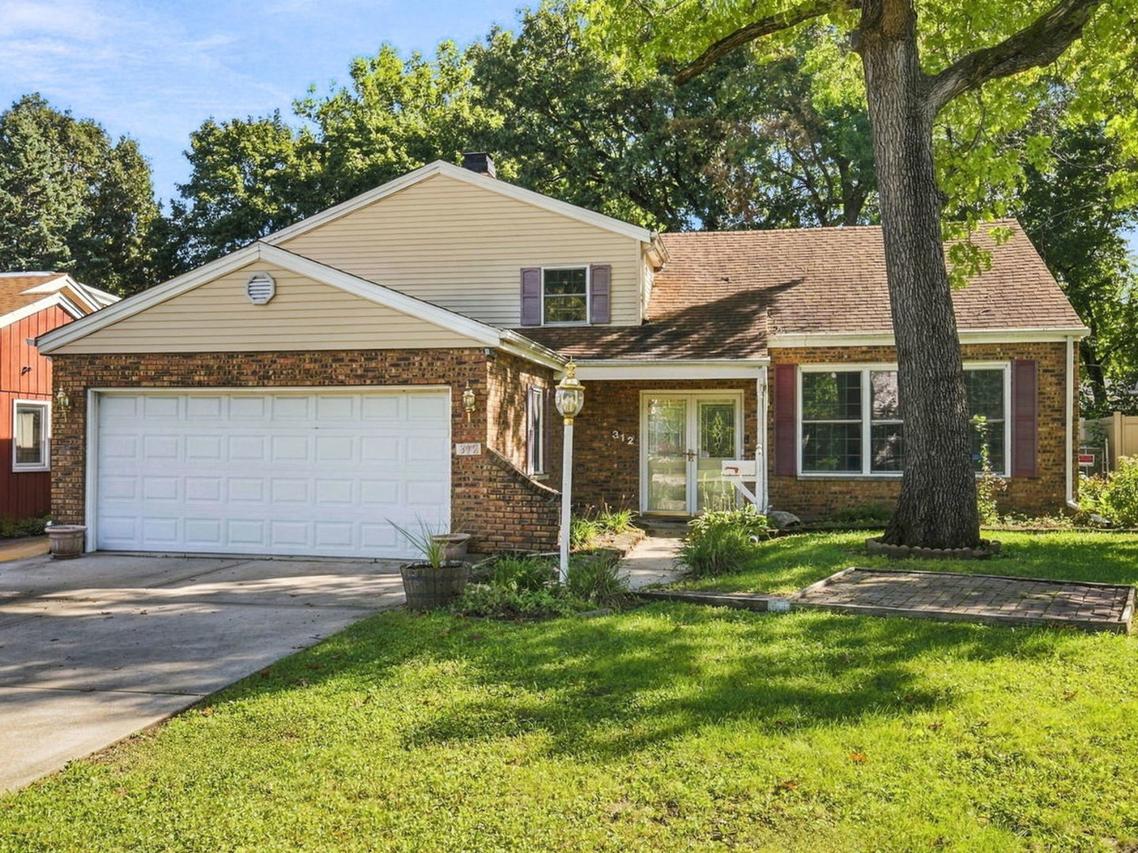 312 Earl Ave., Joliet, IL 60436