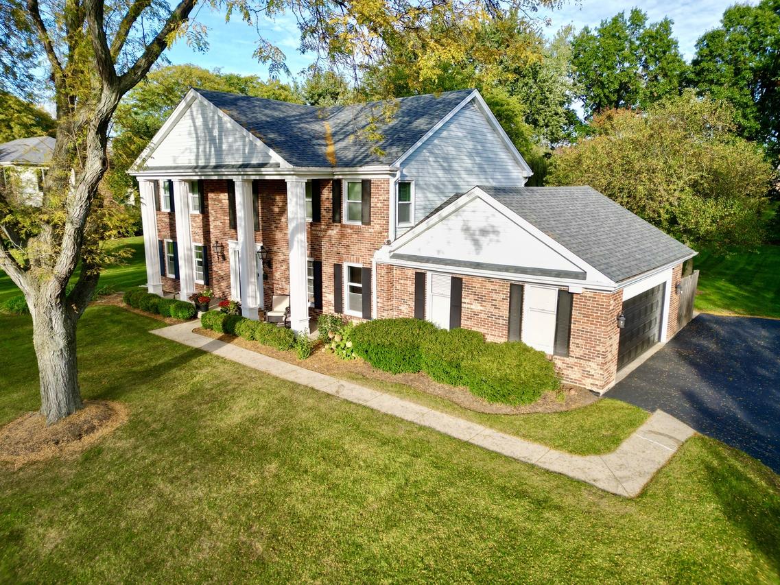 1042 Terre Dr., Libertyville, IL 60048