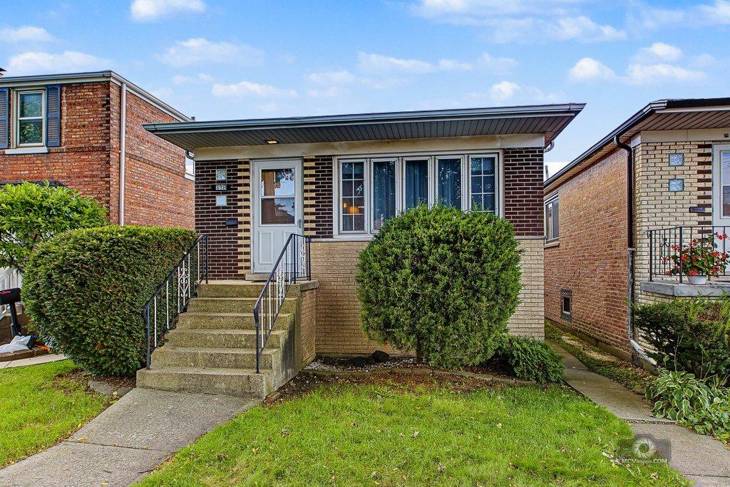 5104 S Menard Ave., Chicago, IL 60638