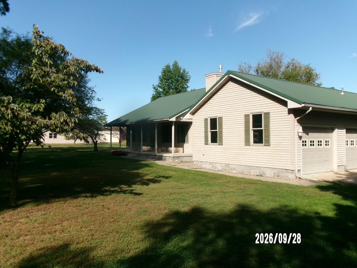 221 North St., Woodland, IL 60974