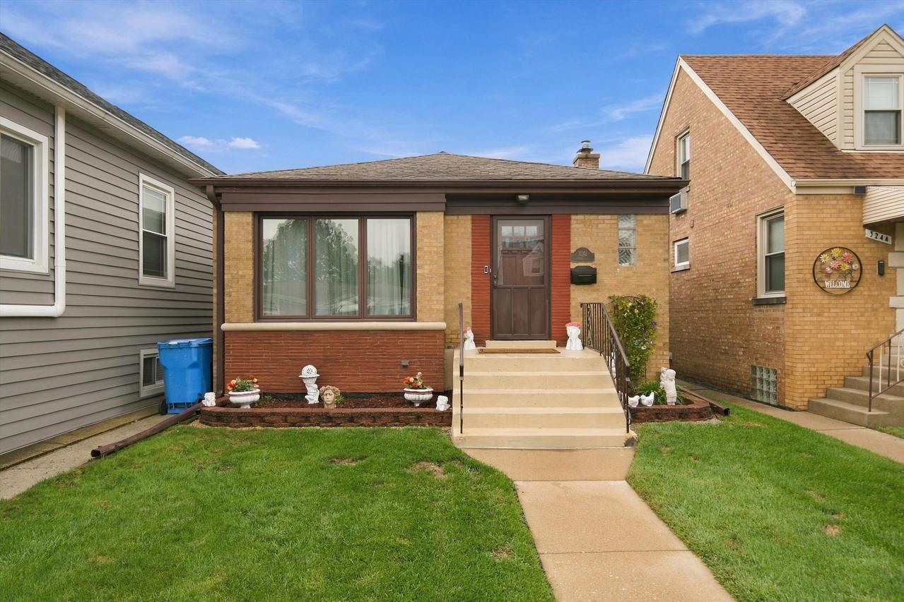 3242 N Oleander Ave., Chicago, IL 60634