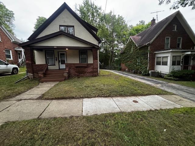 524 13th St., Rockford, IL 61104