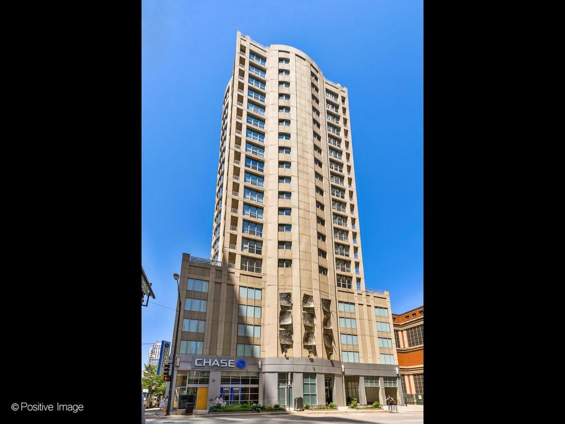 600 N Dearborn St. #905, Chicago, IL 60654