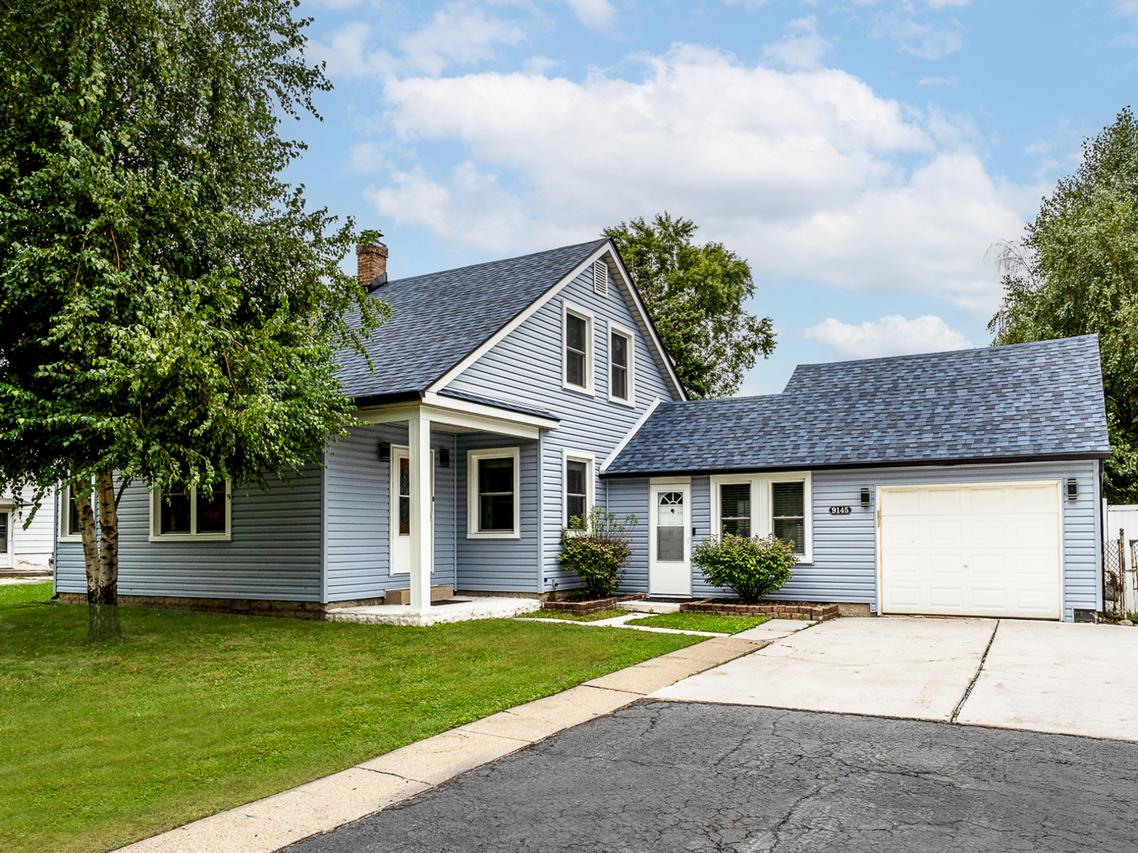 9145 Ridgeland Ave., Oak Lawn, IL 60453