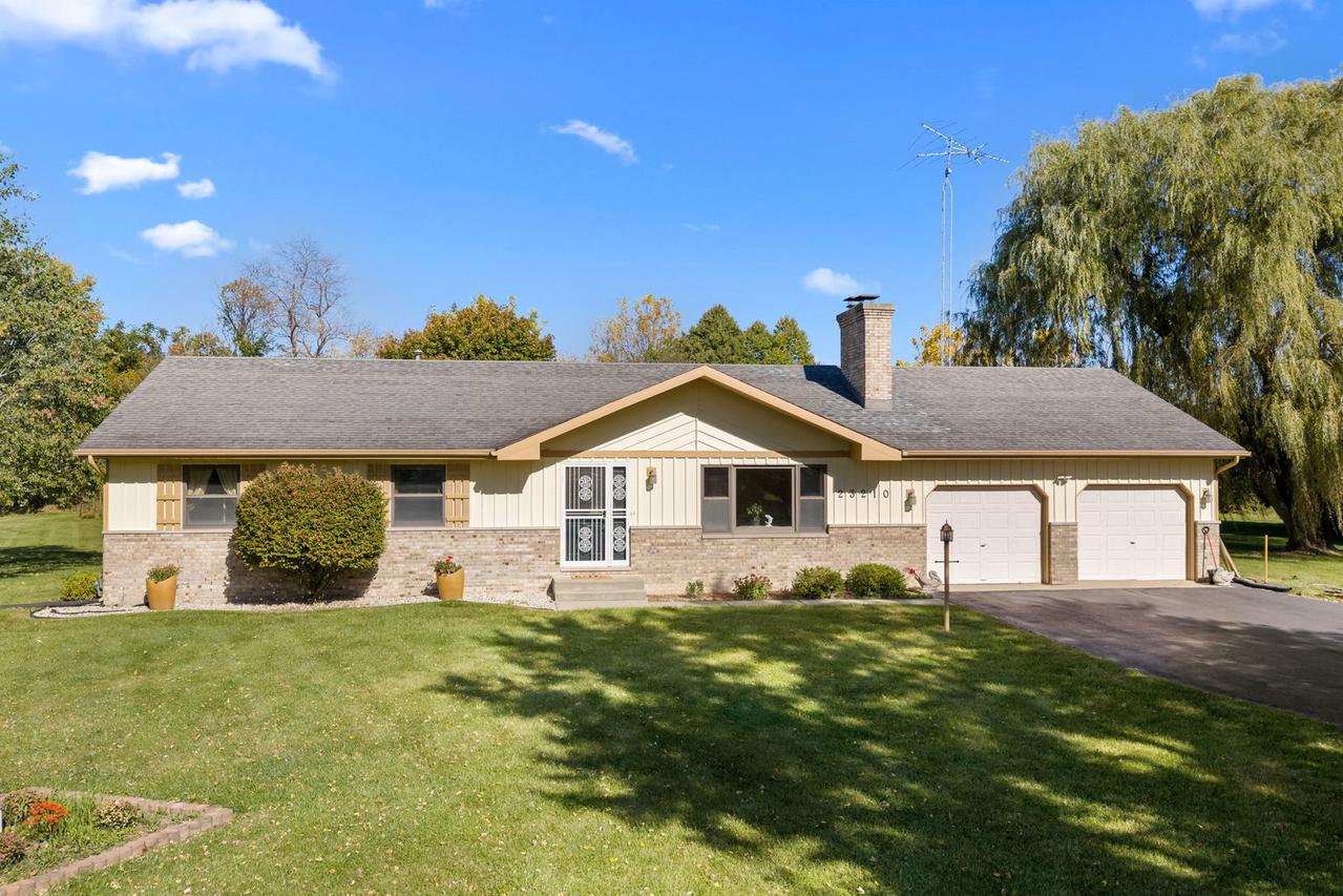 23210 Norma Ln., Harvard, IL 60033
